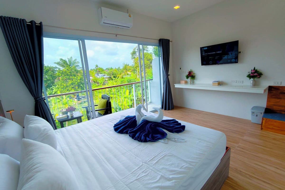 Minibar, in-room safe, individually furnished, desk