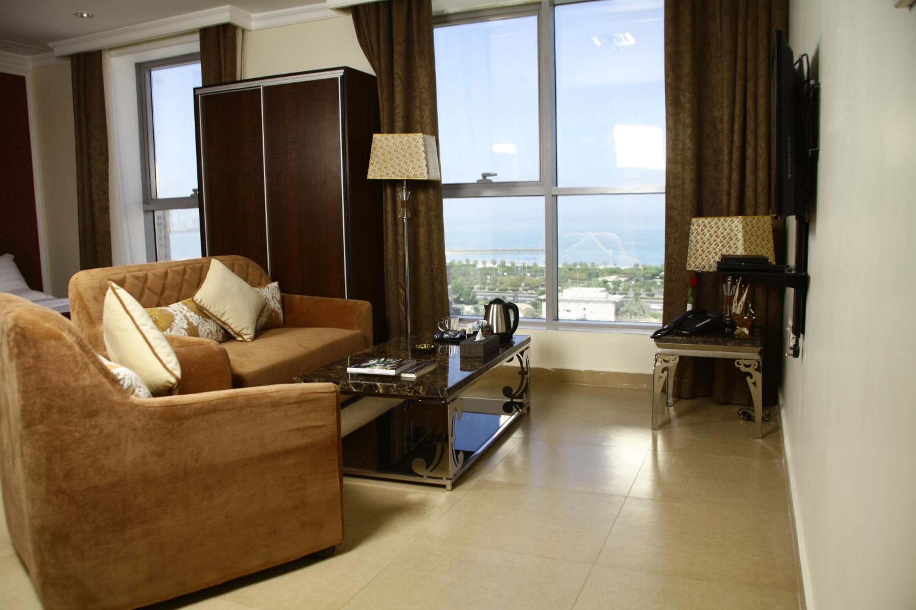 Foto - Laguna Hotel Suites