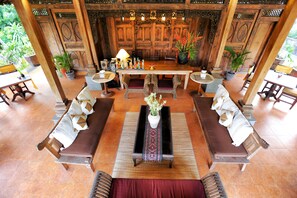 Comptoir d’enregistrement et de départ