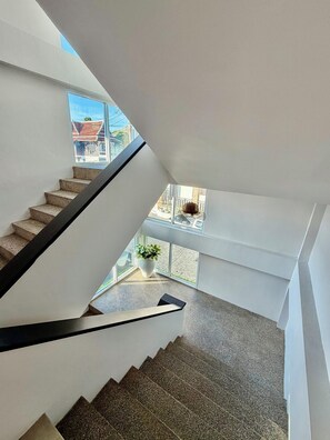 Superior Room | Living area | 32-inch TV with satellite channels - MM Hill Hotel (Koh Samui)