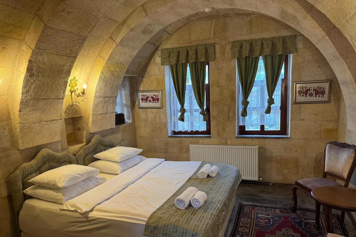 Standard Stone Room | Garden view