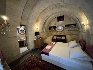 Standard Cave Room