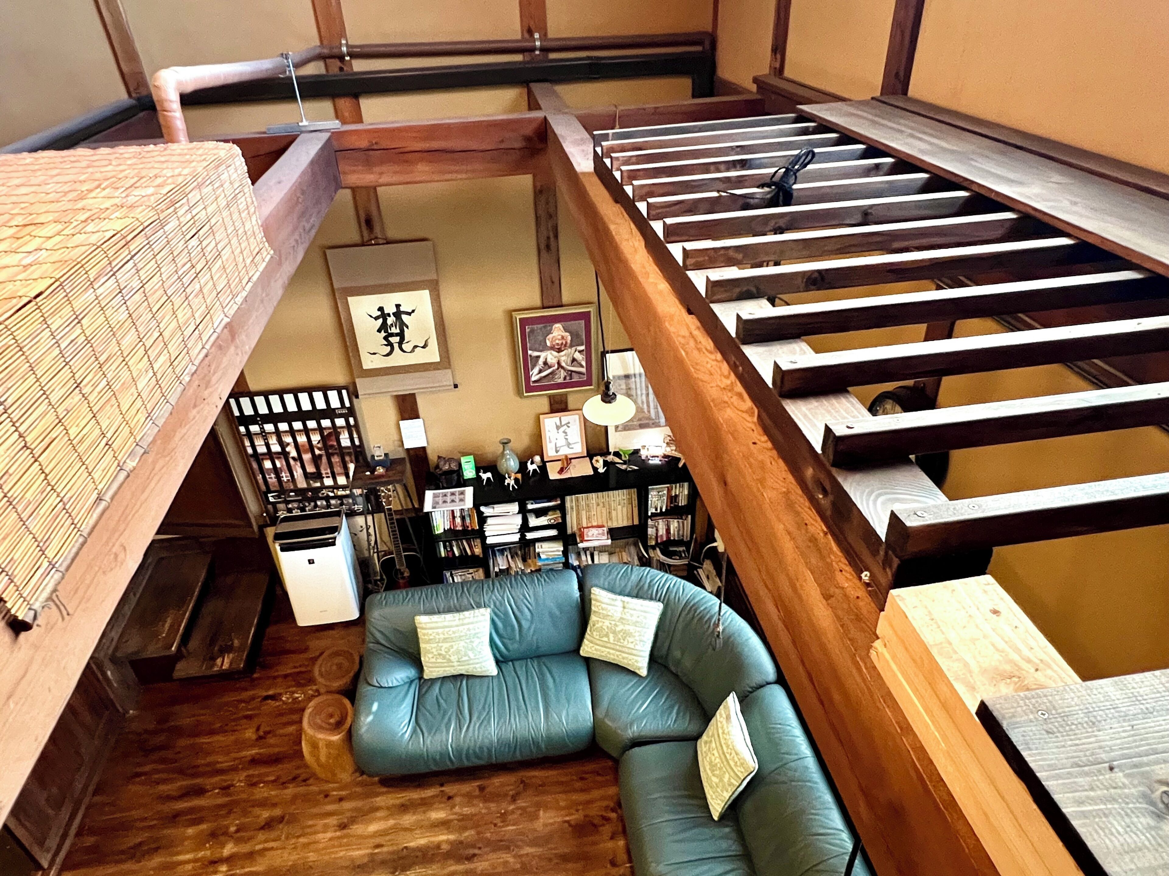 Traditional House | Living area | 45-inch LCD TV with digital channels, computer monitors