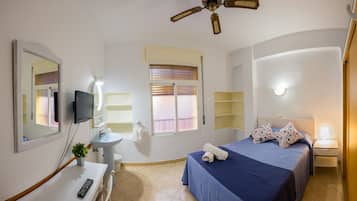 Double Room | Desk, free WiFi