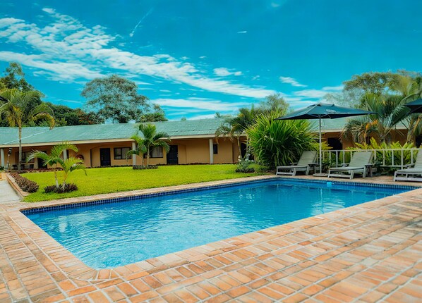 Outdoor pool, sun loungers