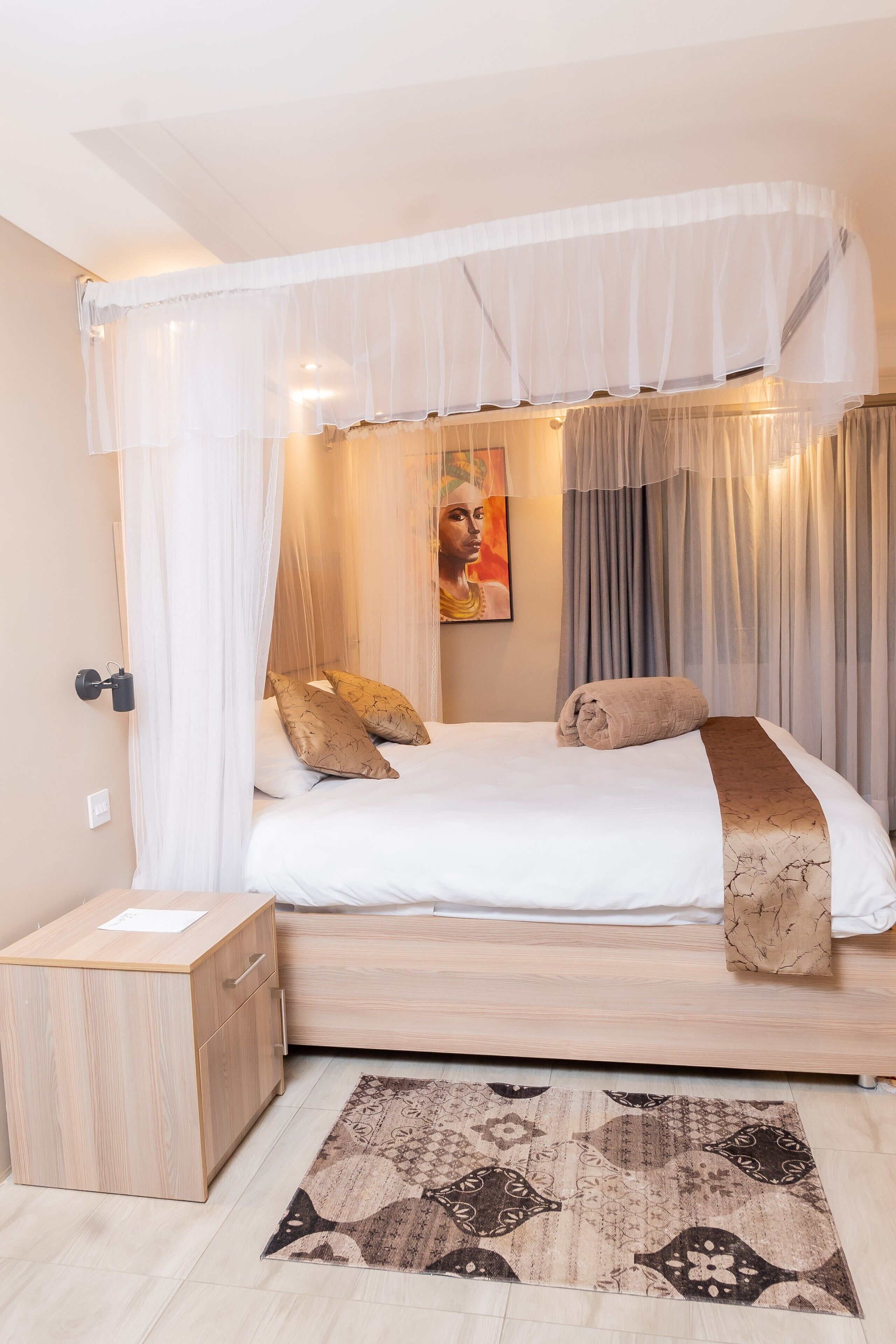 1 bedroom, egyptian cotton sheets, free minibar items, in-room safe