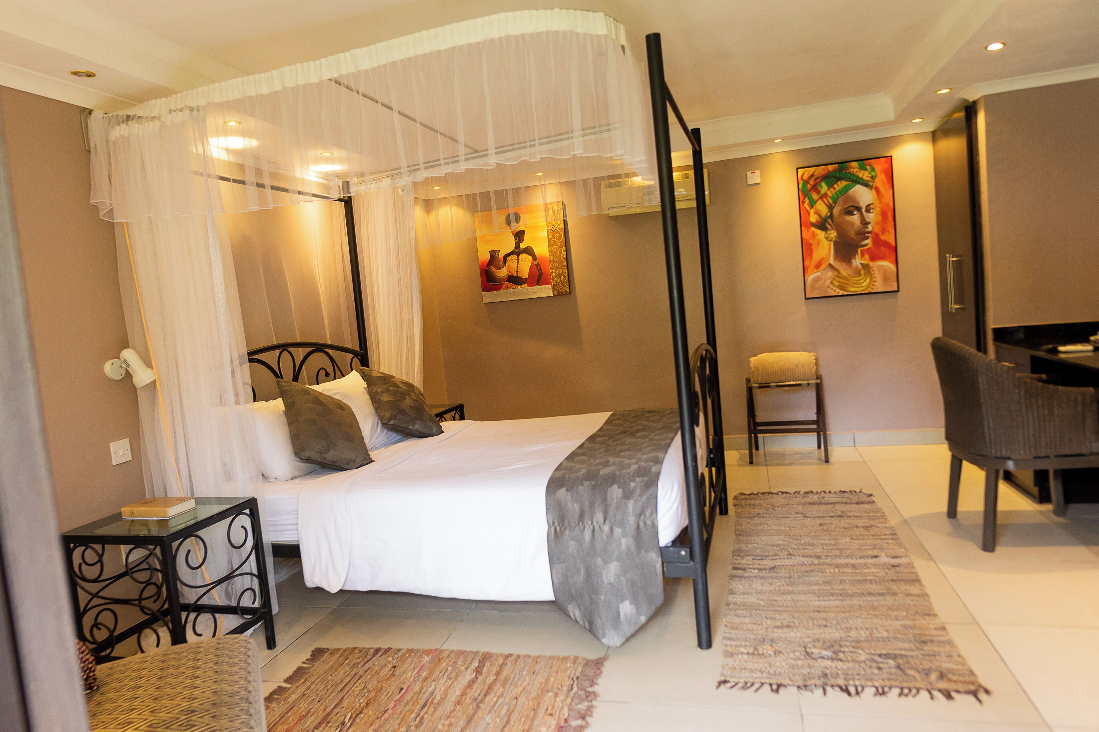 1 bedroom, egyptian cotton sheets, free minibar items, in-room safe