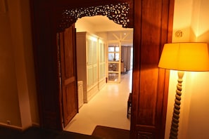 Superior Austral Suite | Minibar, két bảo mật tại phòng, bàn ủi/dụng cụ ủi quần áo
