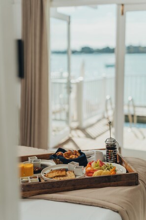 Suite (Austral) | Minibar, in-room safe, iron/ironing board, free WiFi - La Maison 20 Degrés Sud - Relais & Châteaux (Grand-Baie)