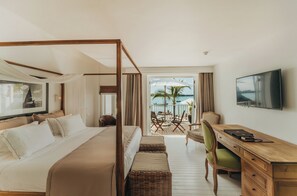 Room, Beachfront | Minibar, in-room safe, iron/ironing board, free WiFi - La Maison 20 Degrés Sud - Relais & Châteaux (Grand-Baie)
