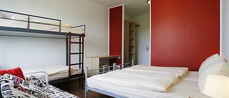 Individually furnished, iron/ironing board, free WiFi, bed sheets