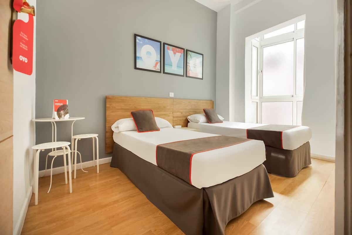 Kamar Twin | Tempat tidur lipat/tambahan, Wi-Fi gratis, dan didekorasi berbeda-beda