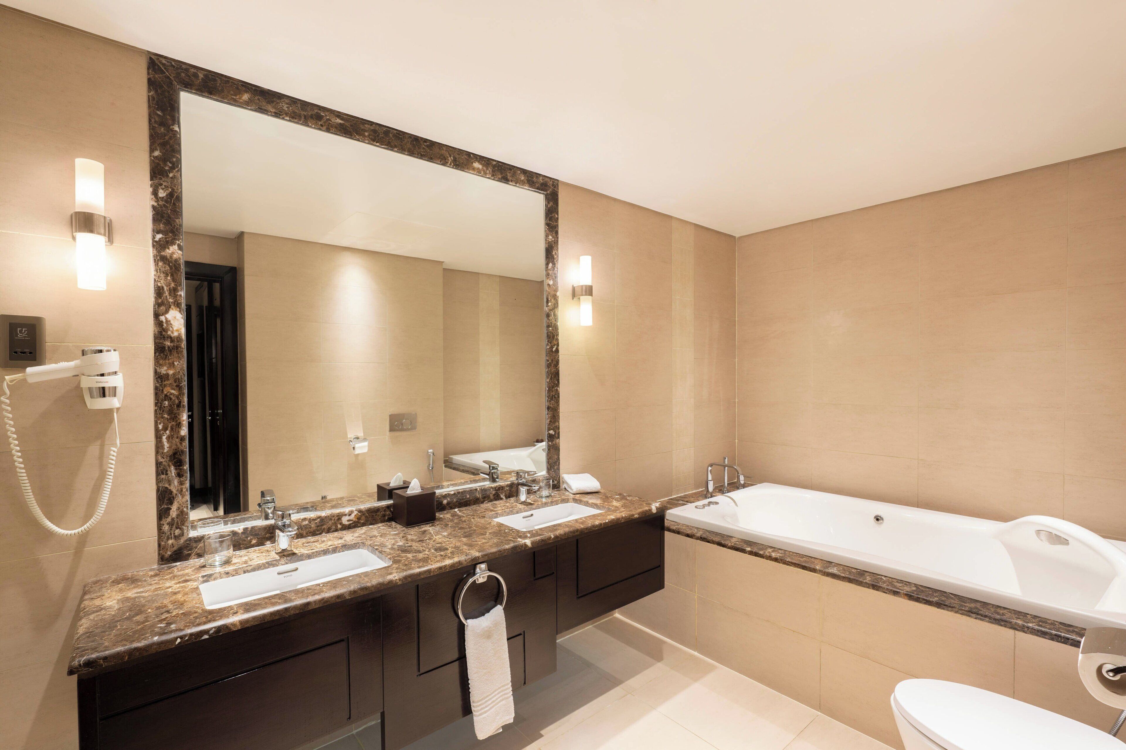 royal suite, 1 bedroom, smoking | bathroom | jetted bath, rainfall showerhead, designer toiletries, hair dryer