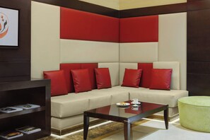 Breakfast, lunch, dinner served; international cuisine  - Courtyard Jazan by Marriott (Jizan)