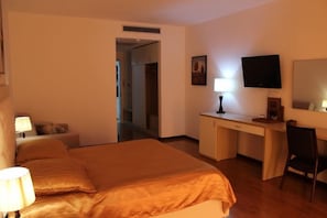 Minibar, cribs/infant beds - Bleart (Rrashbull)