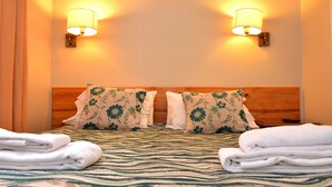 Premium bedding, minibar, in-room safe, desk - Patagonian Suites & Apart (Trelew)