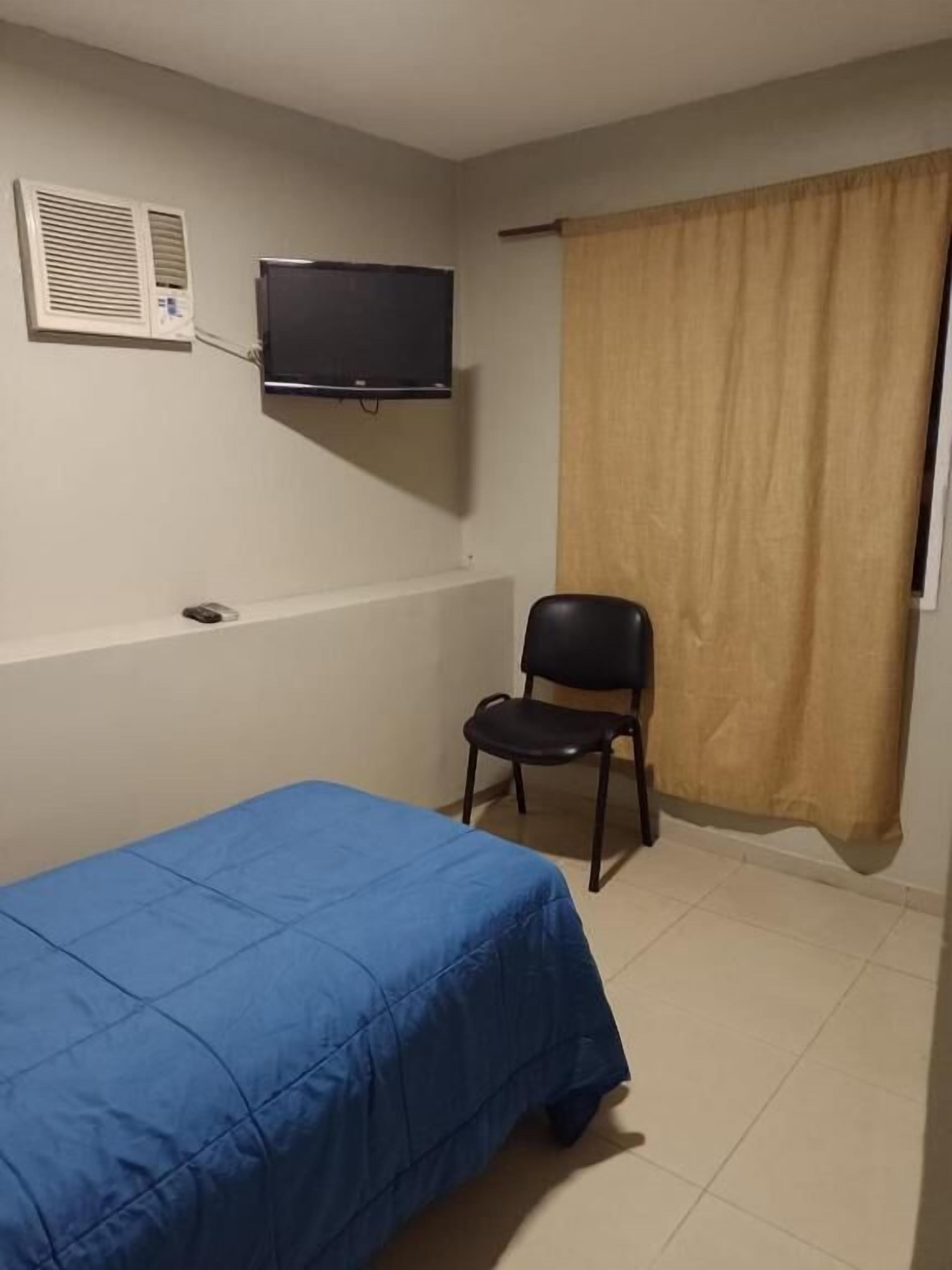 Photo - Lorenzo Suites Hotel