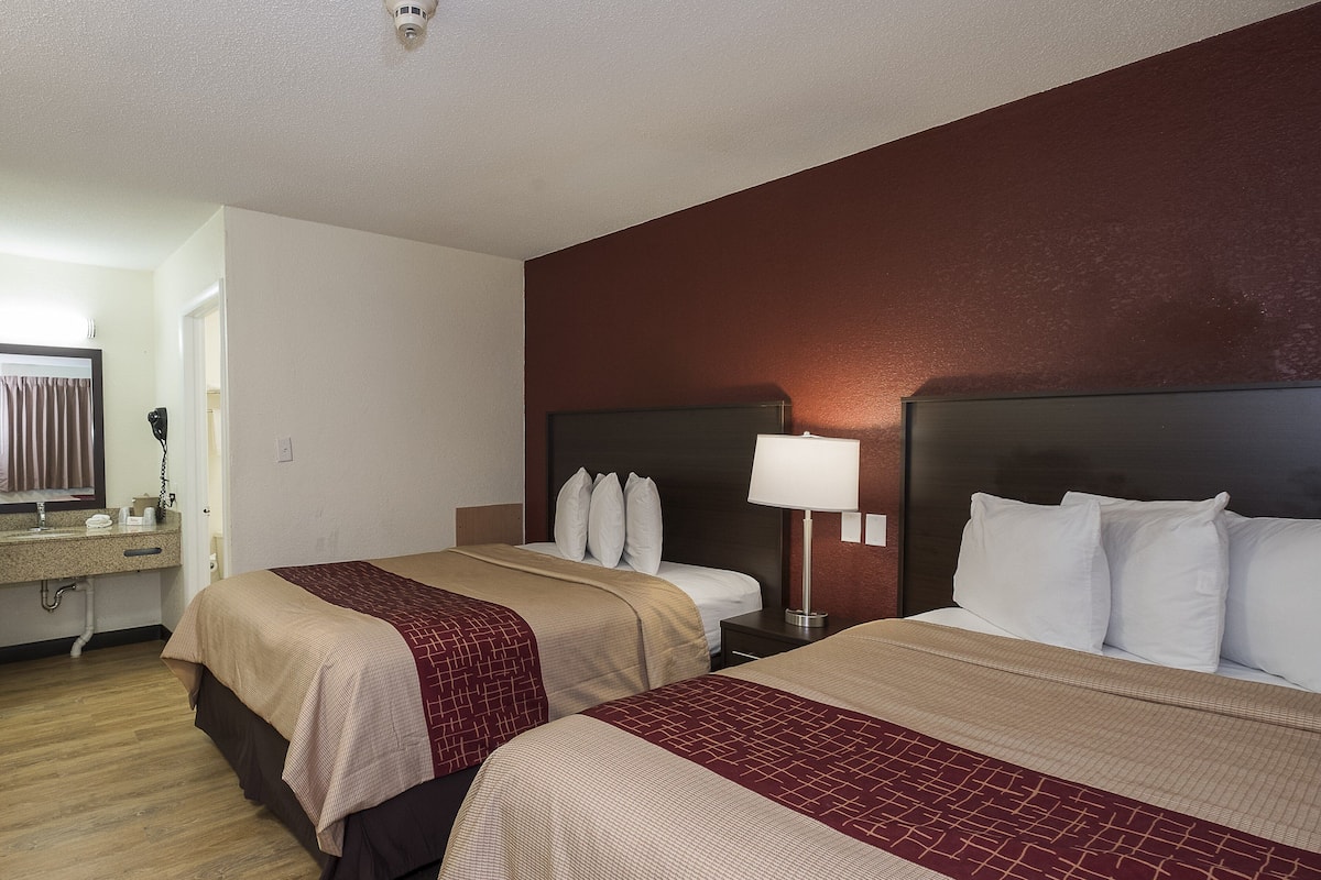 Deluxe Room, 2 Queen Beds, Non Smoking | Desk, blackout drapes, iron/ironing board, rollaway beds