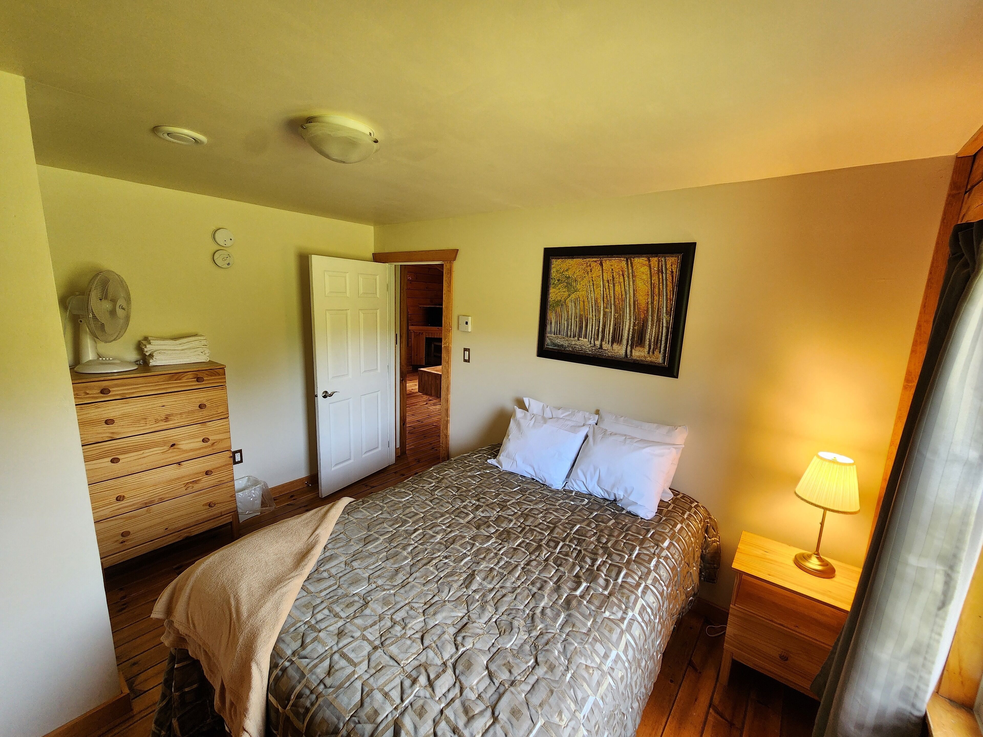 Cottage, 2 chambres | Lits bébé (gratuits), Wi-Fi gratuit, draps fournis