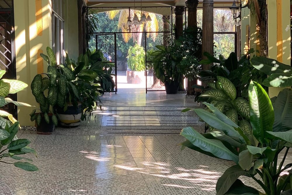 Pavillon des Receptions & Hotel