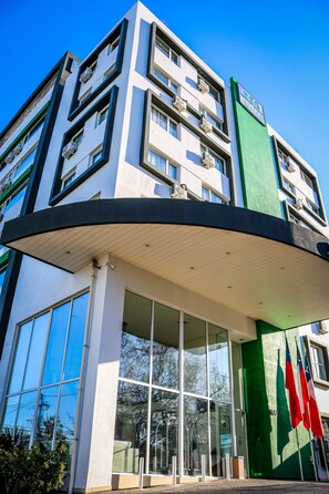 واجهة المنشأة