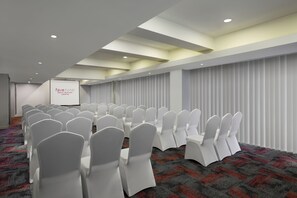 Meeting facility - favehotel Gatot Subroto (Jakarta)