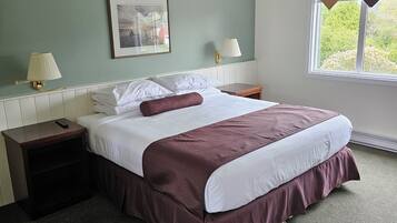 Standard Room, 1 Queen Bed