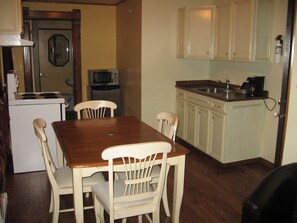 Refrigerador, cafetera/tetera