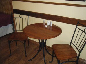 Economy Twin Room | Individually decorated, blackout drapes, free WiFi