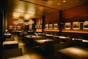 Daily buffet breakfast for a fee - Eslite Hotel (Taipei)