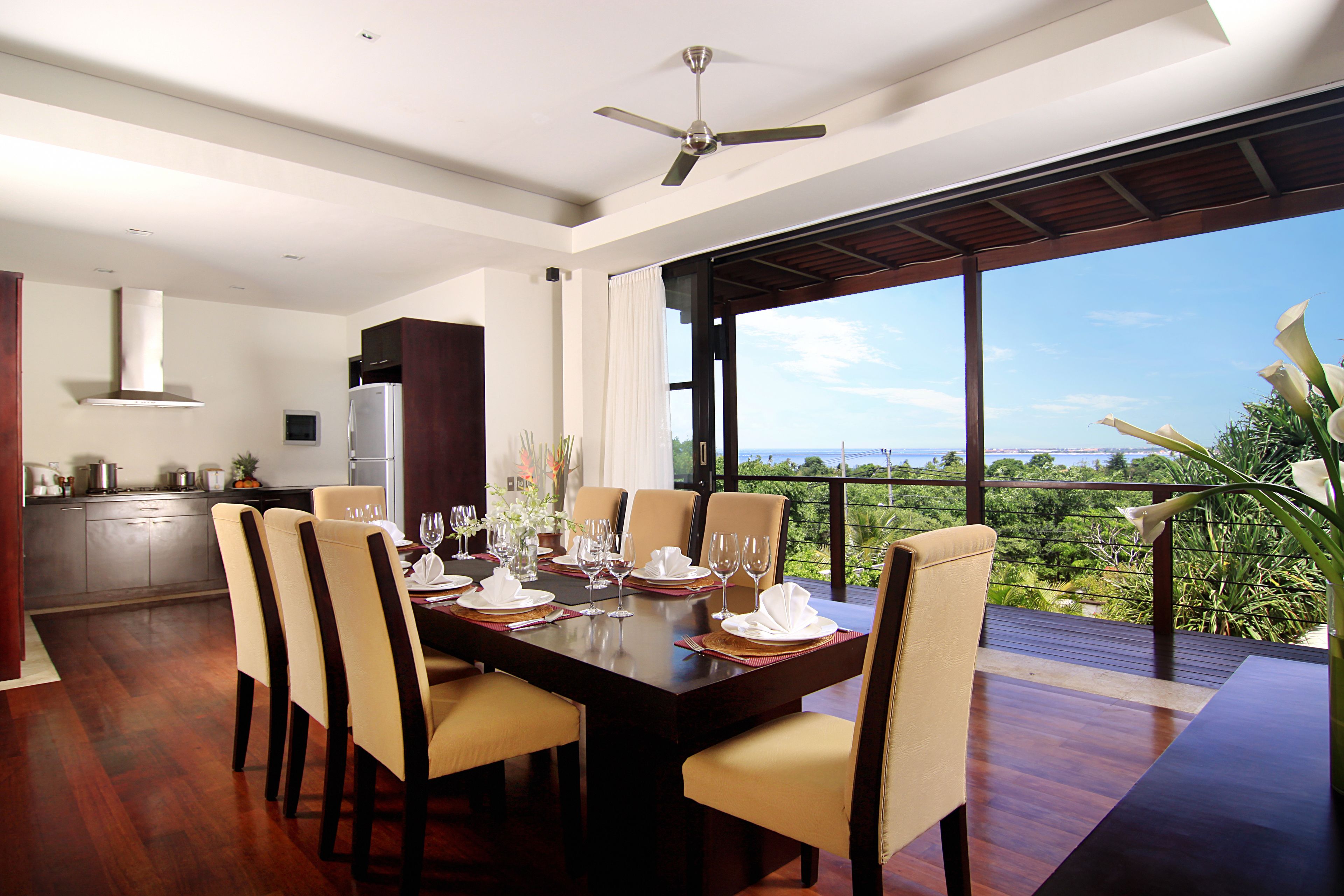 daily full breakfast for a fee