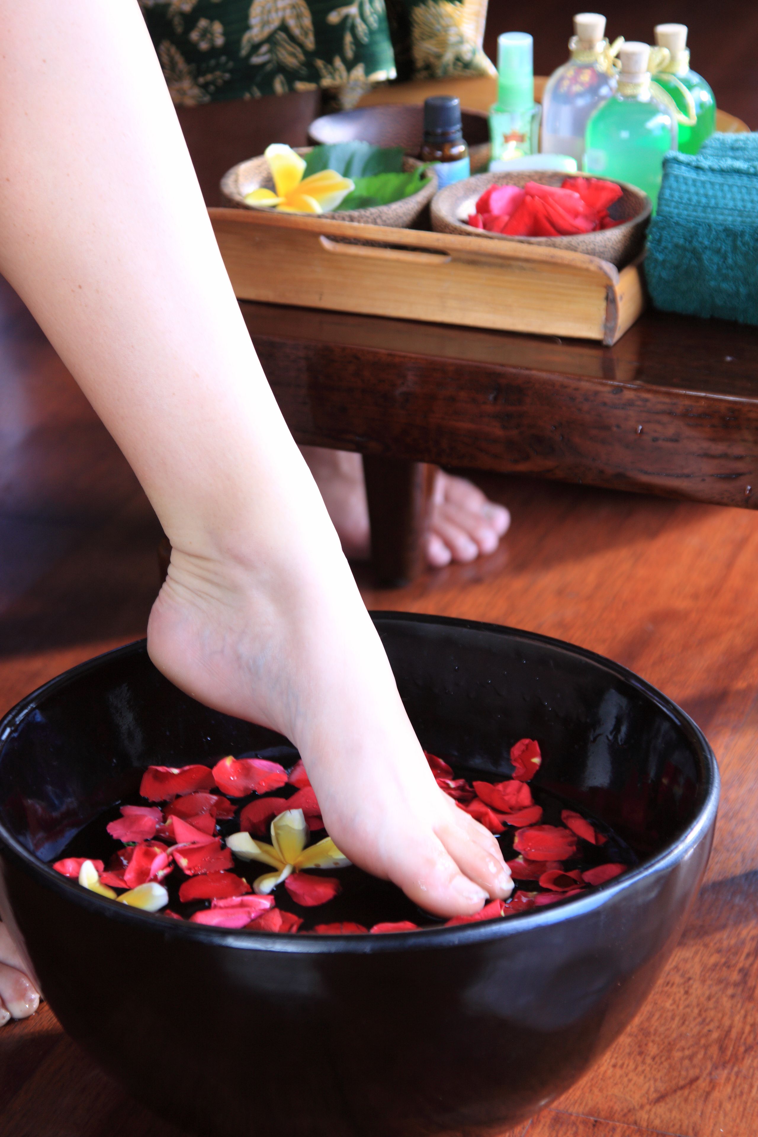 couples treatment room(s), body treatments, aromatherapy