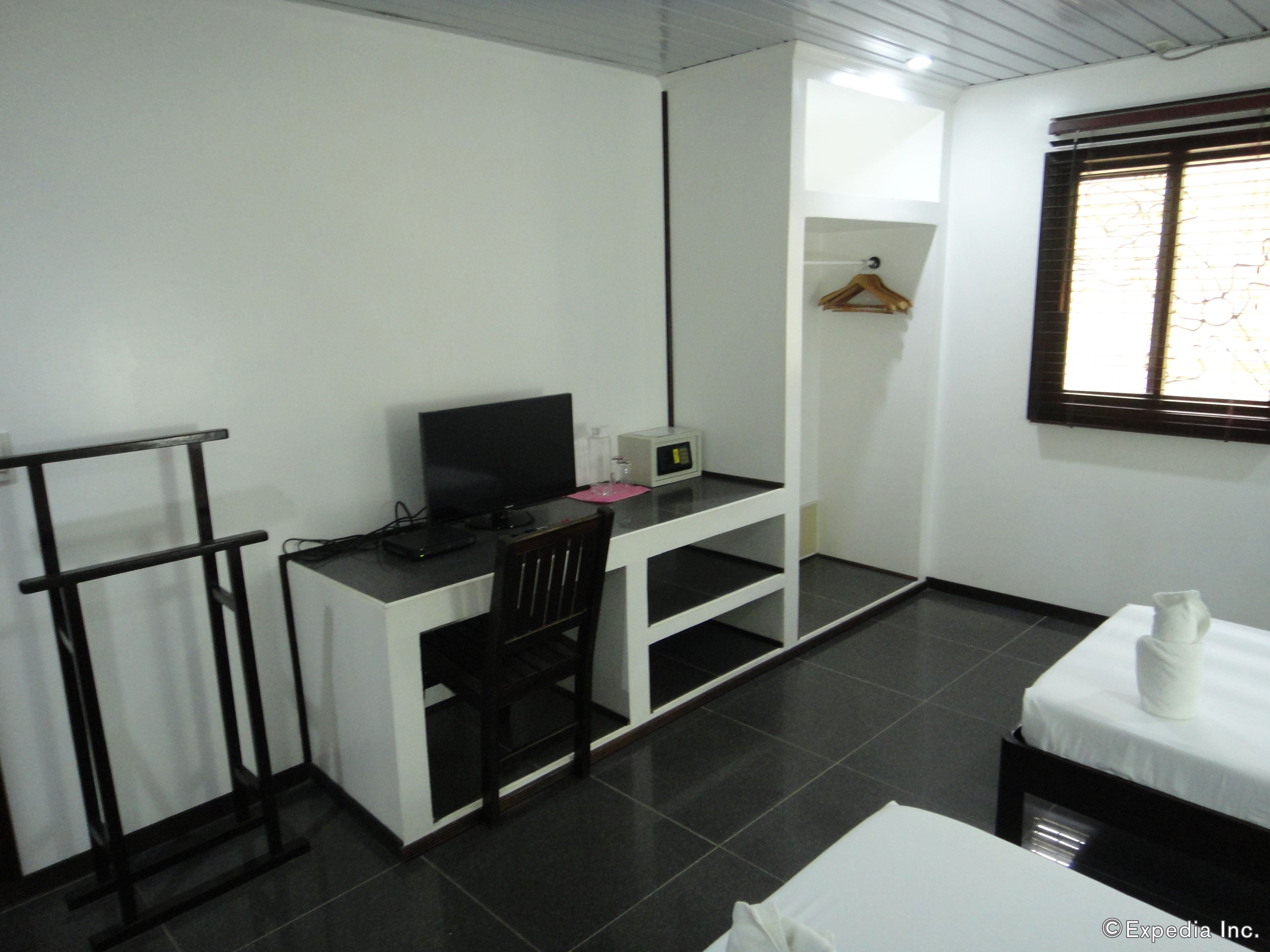 deluxe twin room | room amenity