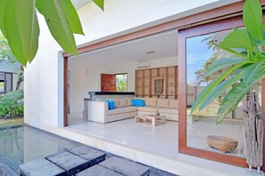 Interior entrance - Scene Estate (Nusa Dua)