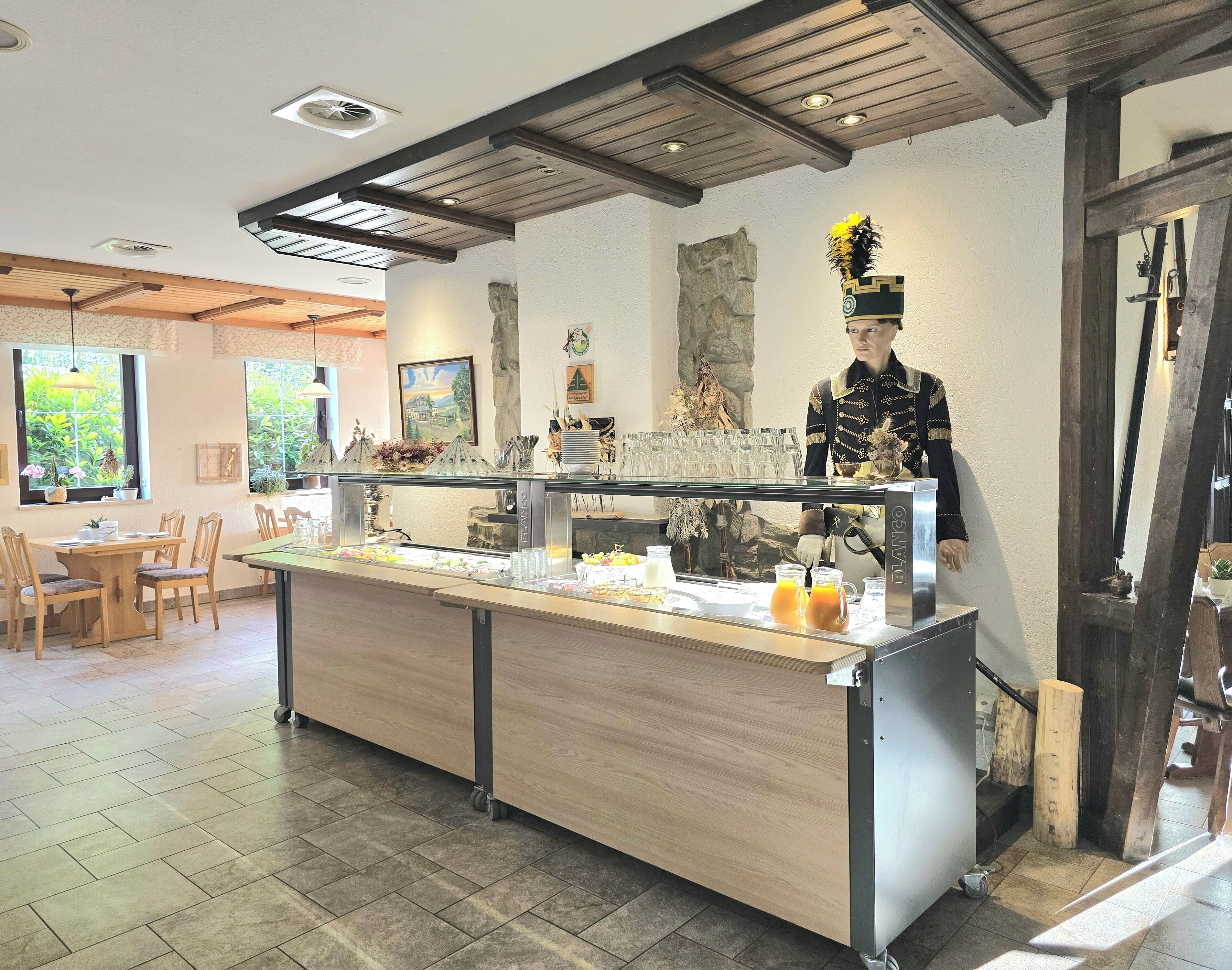 Free daily buffet breakfast