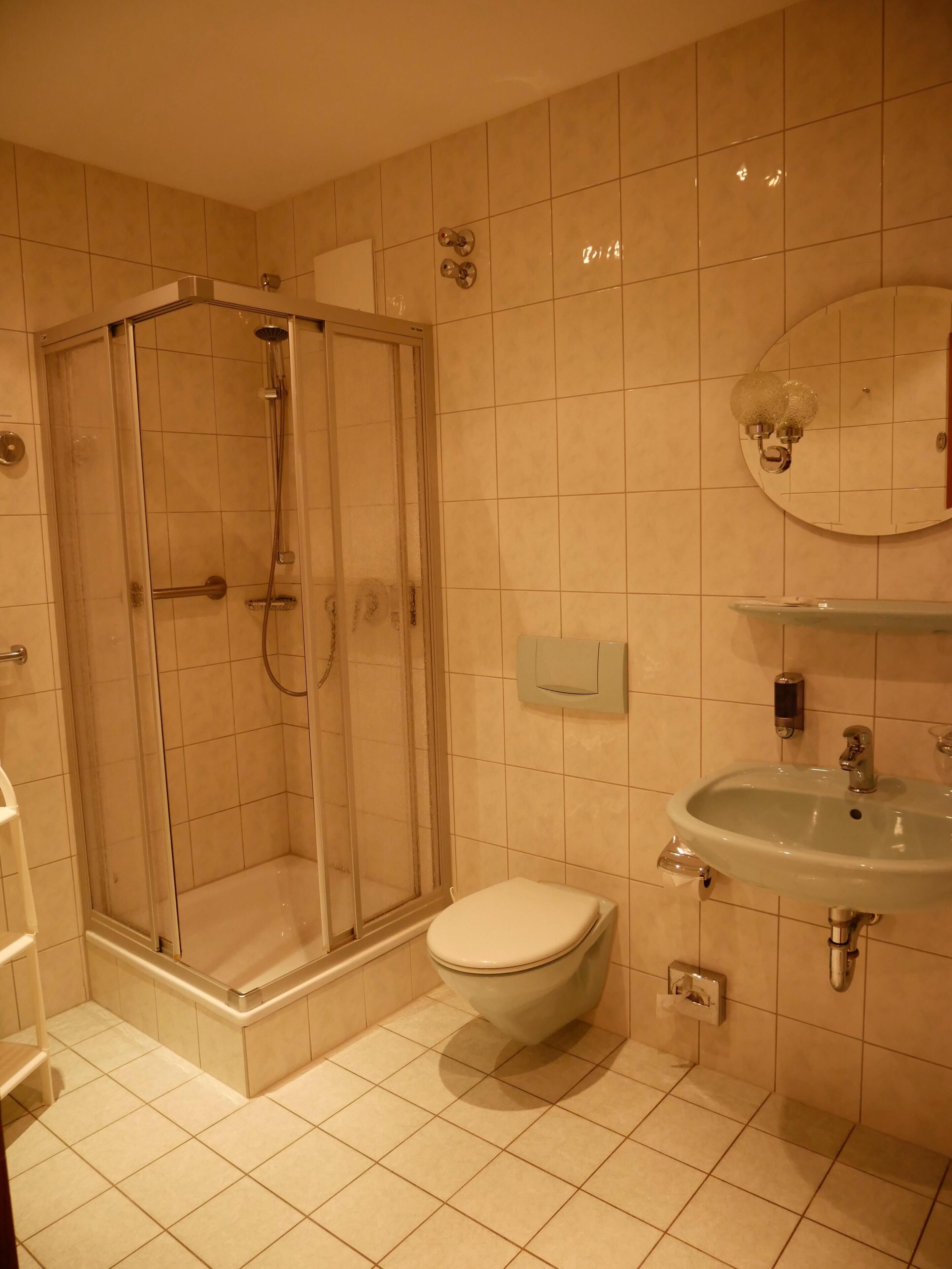 suite | in-room safe, desk, free cots/infant beds, rollaway beds