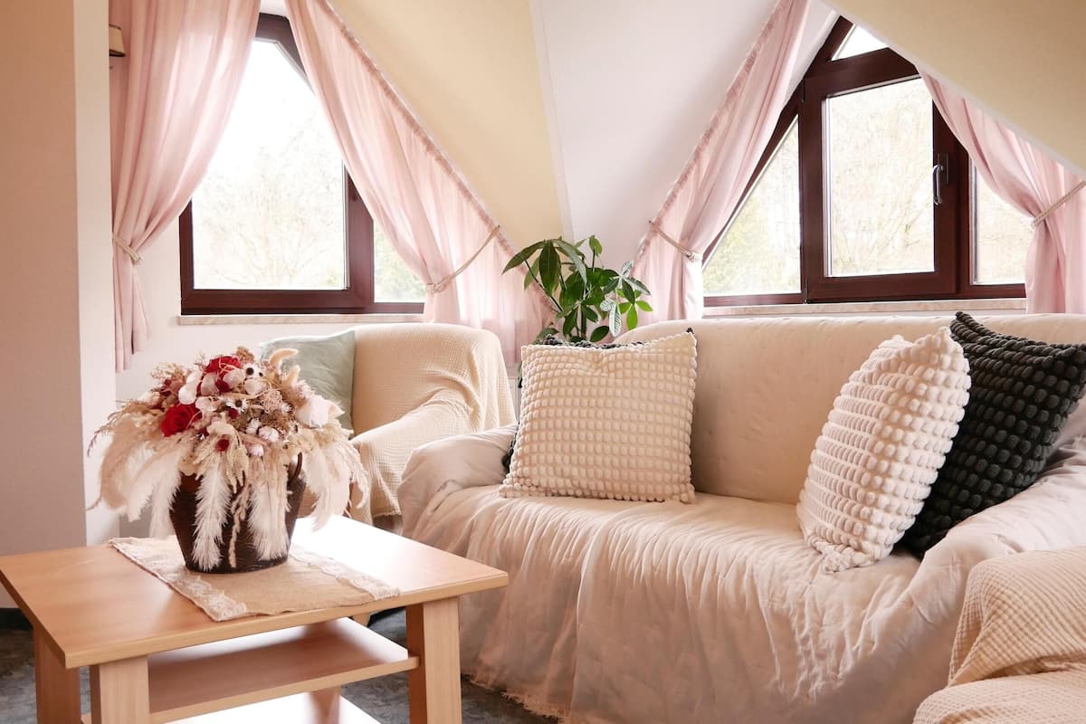 suite | in-room safe, desk, free cots/infant beds, rollaway beds