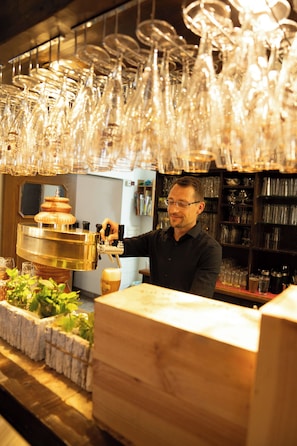 Bar (on property) - Hotel Waldesruh (Lengefeld)