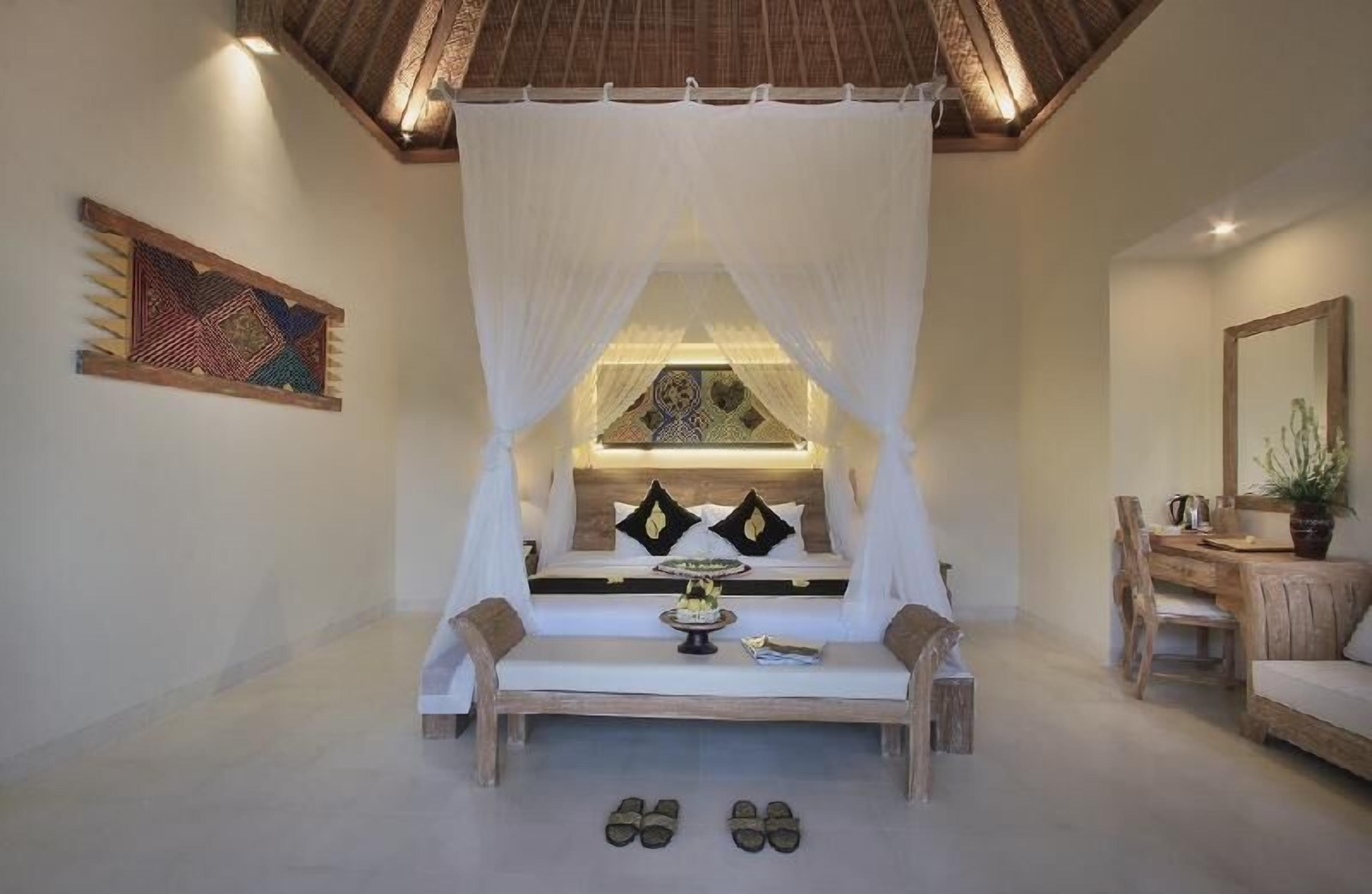 Minibar, safe på rommet, skrivebord og strykejern/-brett