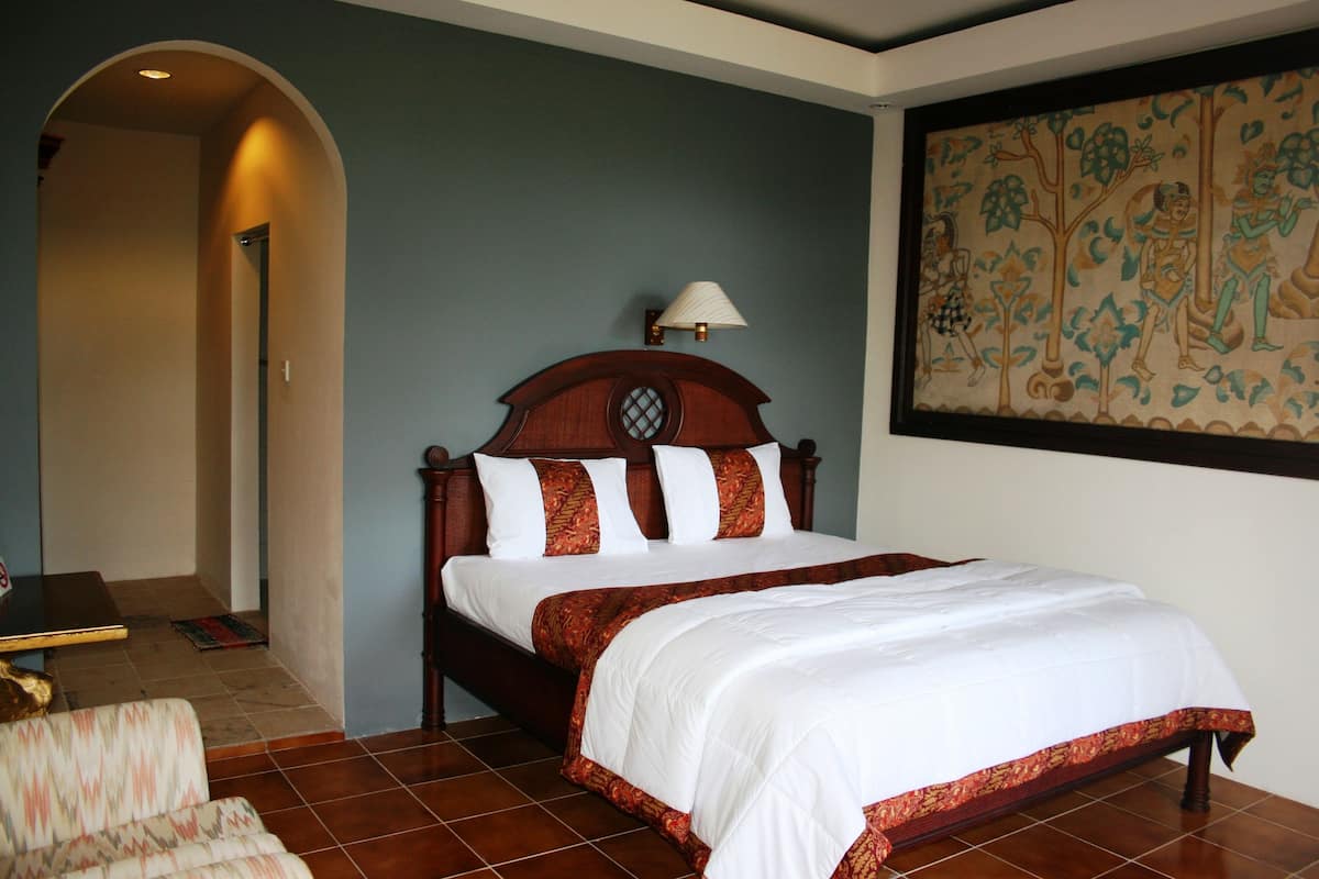 Deluxe Room, Pool View