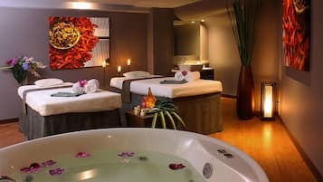 Sauna, boblebad, kropsbehandlinger, aromaterapi, body wrap-behandlinger