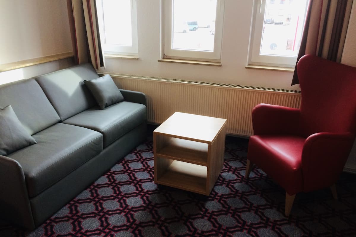 hypo-allergenic bedding, individually decorated, individually furnished