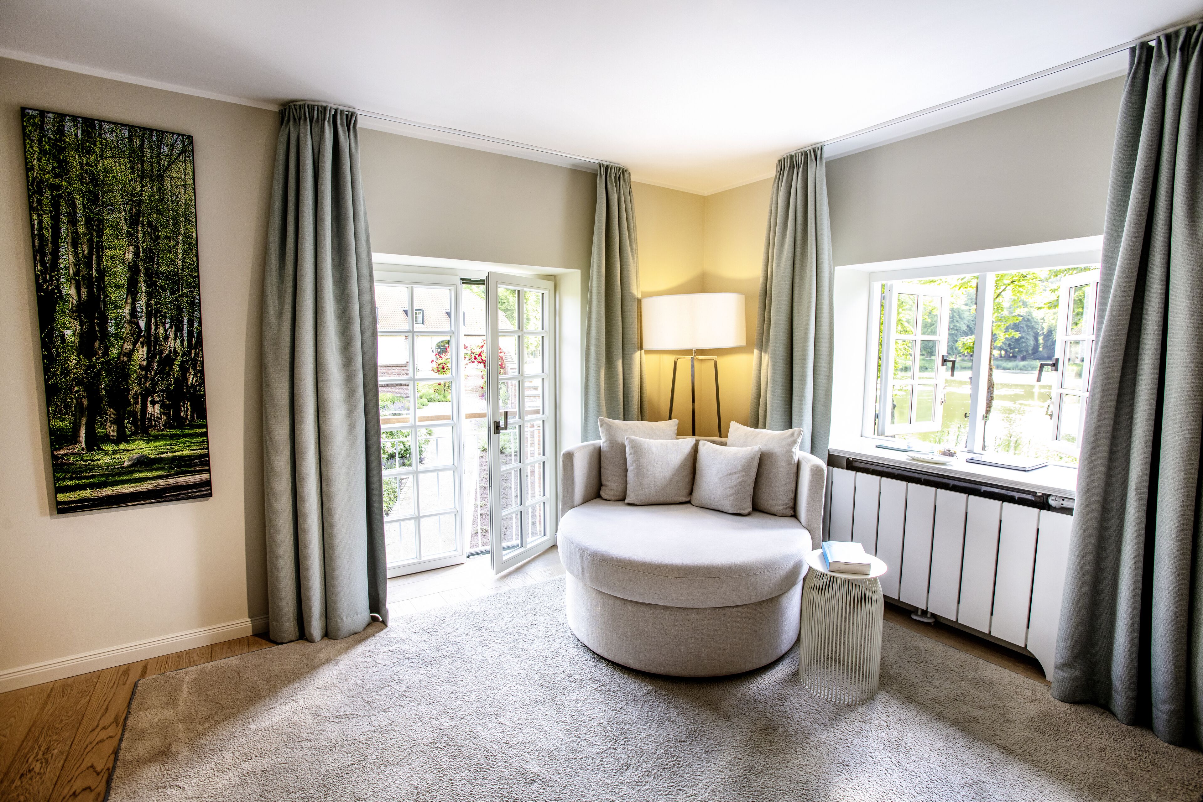 junior suite, park view | premium bedding, down duvets, free minibar, in-room safe