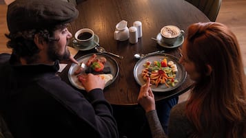 Daily cooked-to-order breakfast for a fee