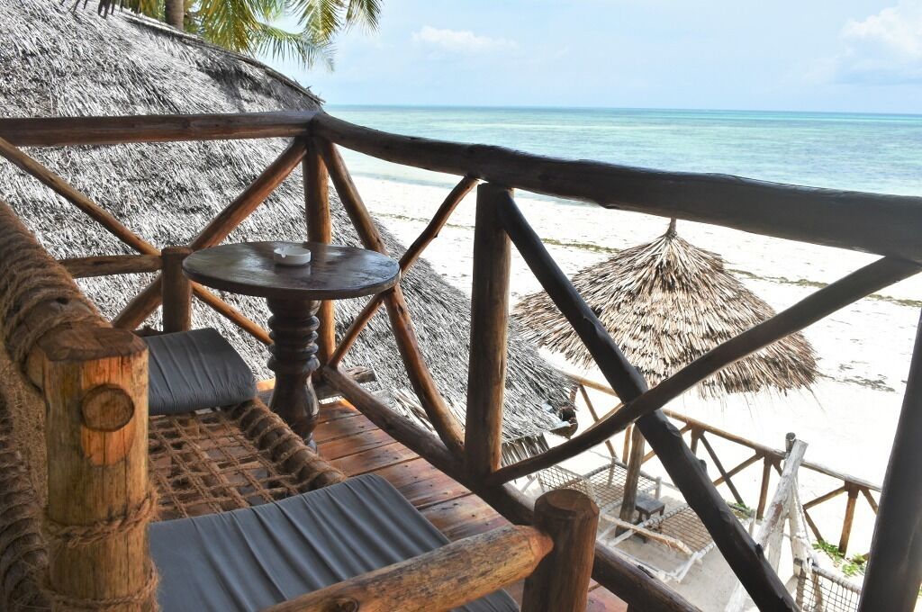 Bungalow, balkon, aan zee | Balkon