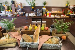 Daily buffet breakfast for a fee