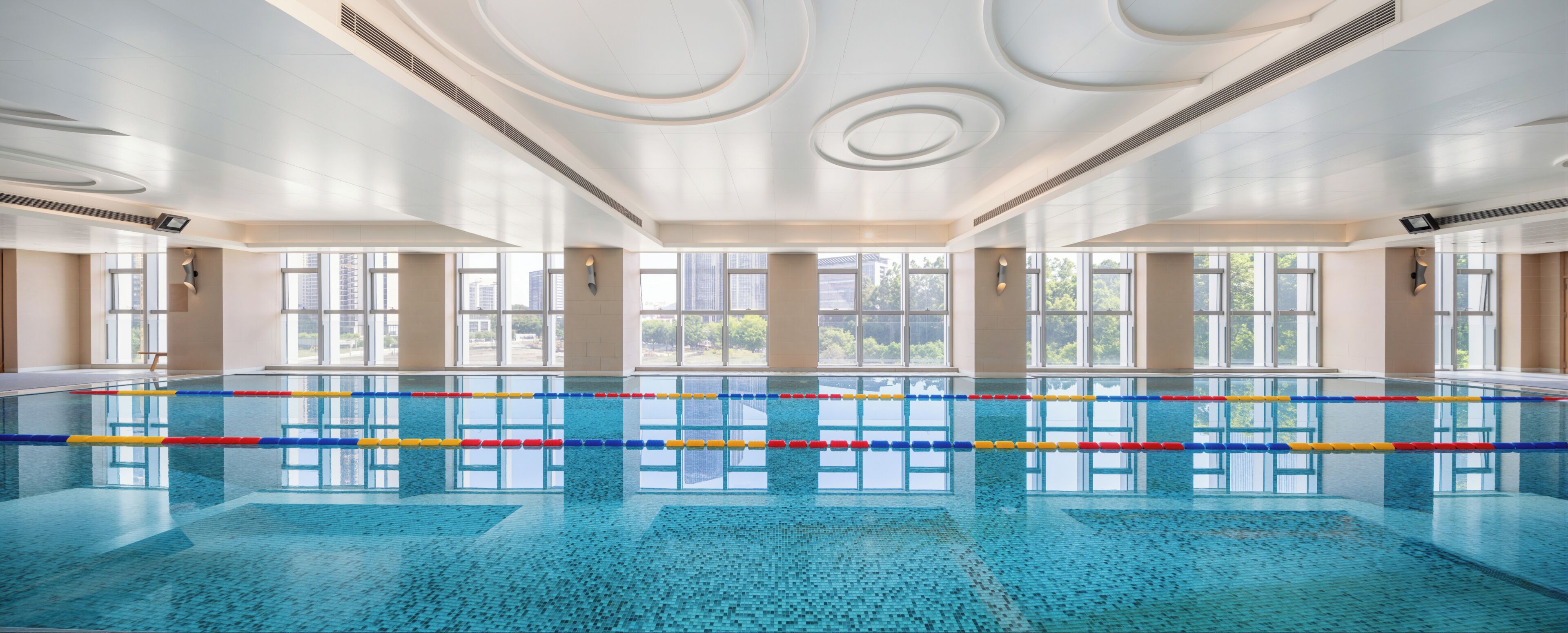 Indoor pool, lifeguards on site