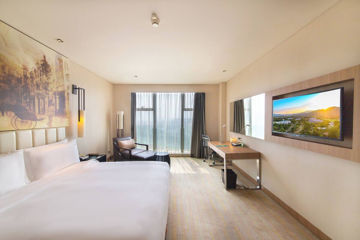 minibar, in-room safe, desk, blackout curtains