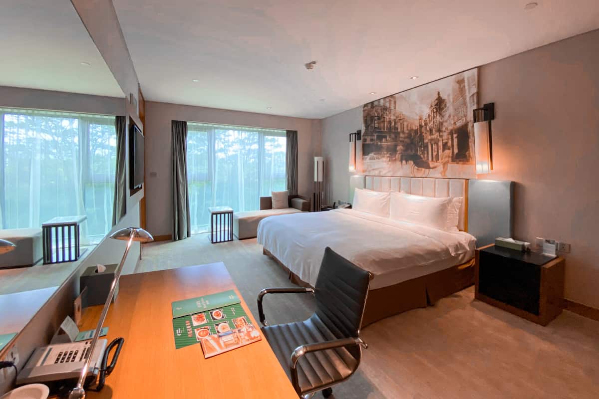 1 bedroom, minibar, in-room safe, desk