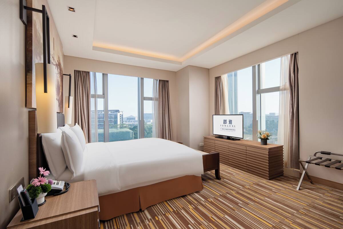 Minibar, in-room safe, desk, blackout curtains